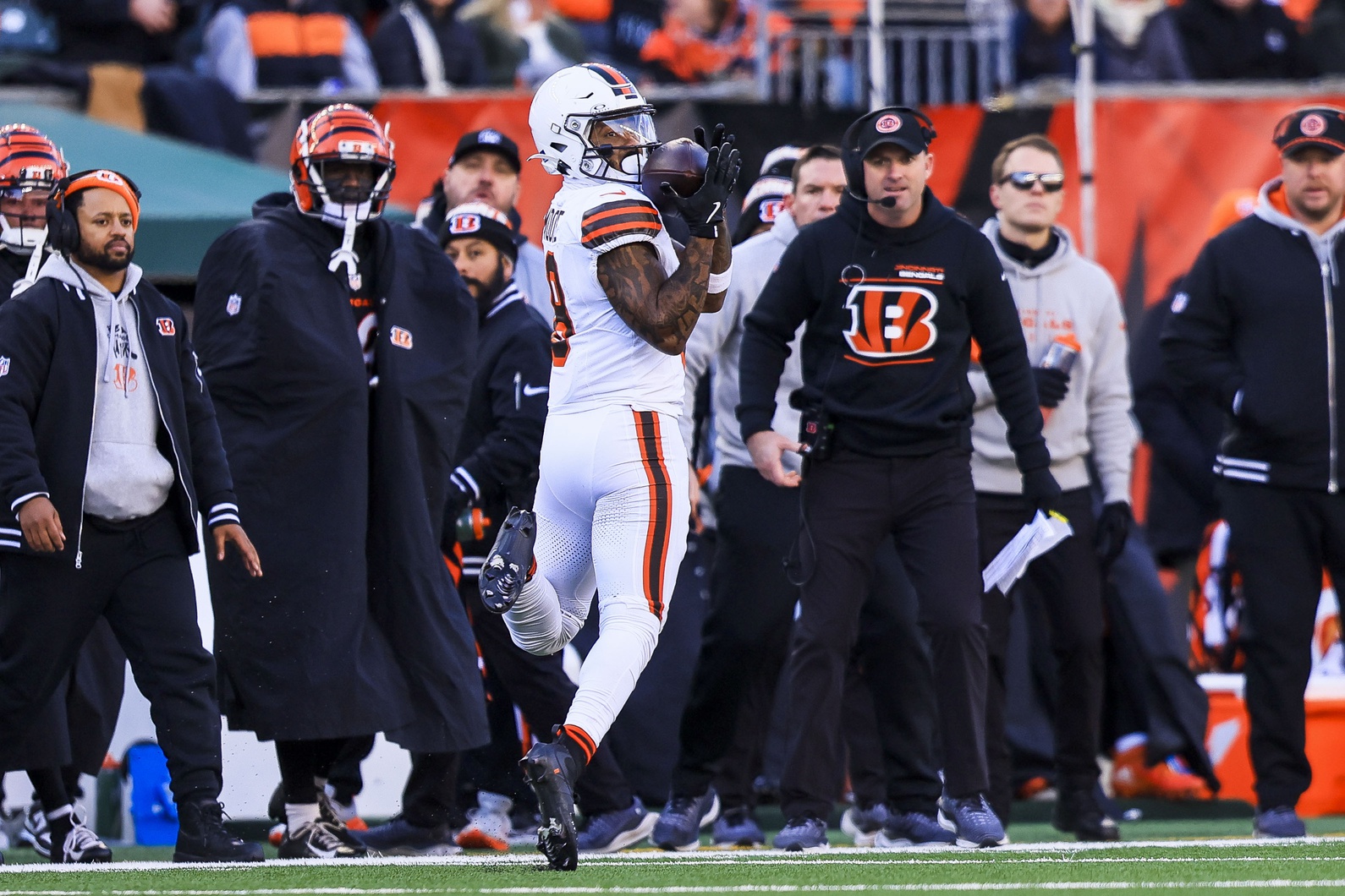 free agent elijah moore