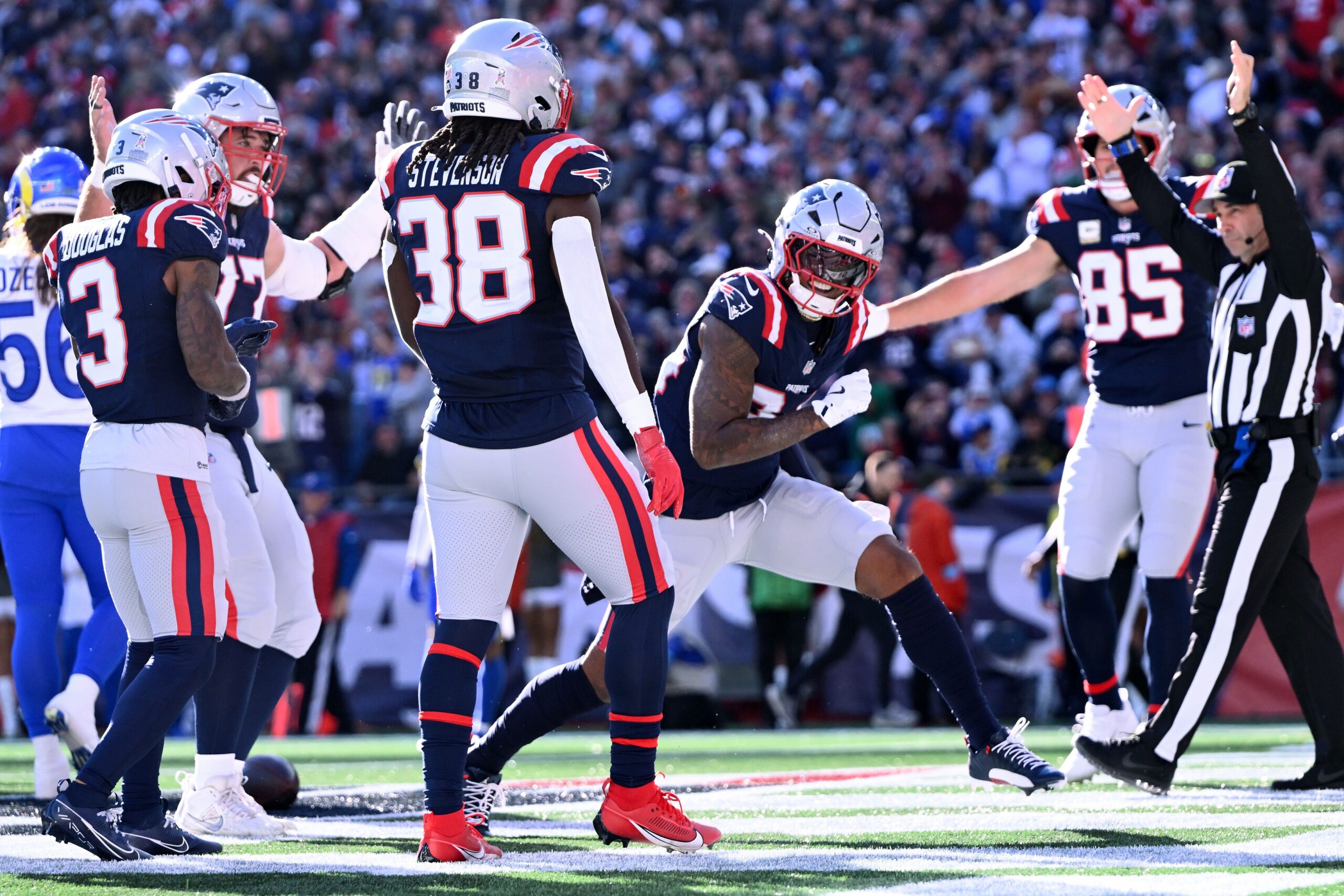 patriots stefon diggs visit