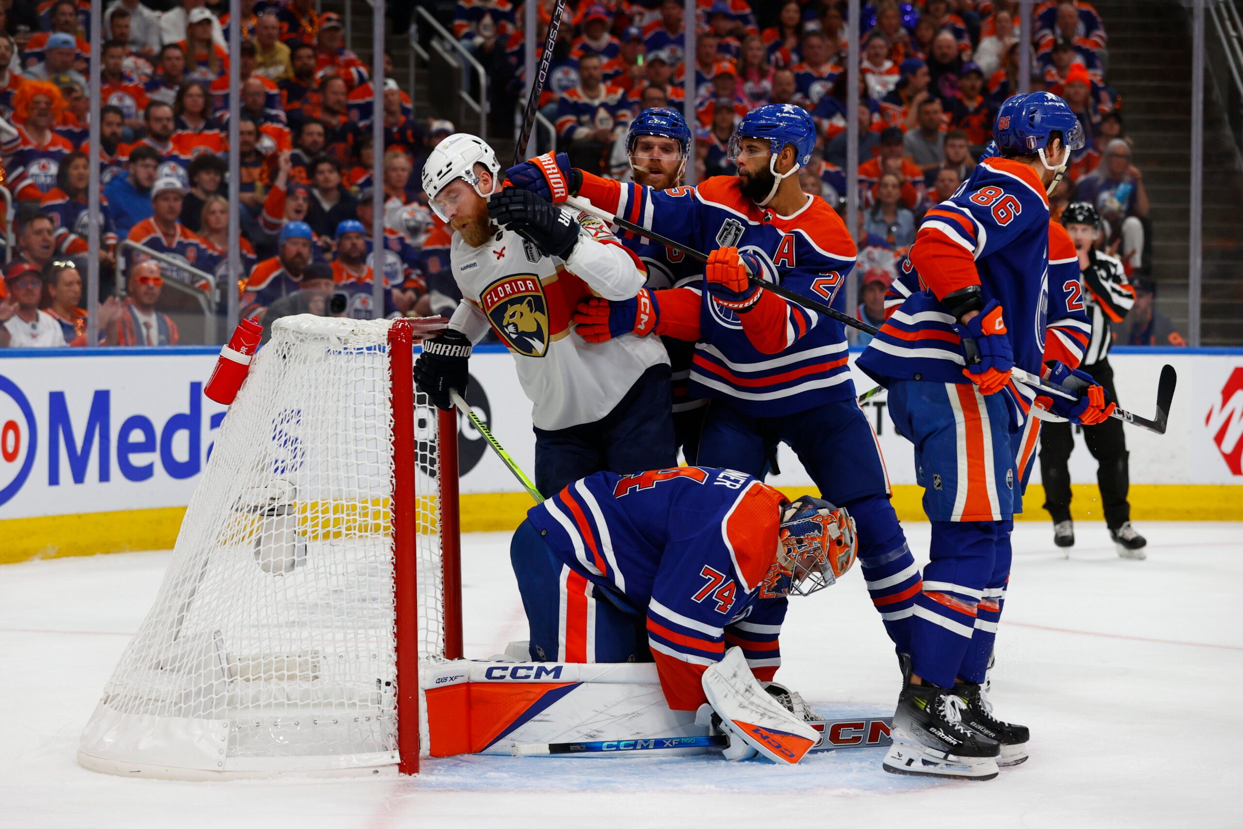 NHL Rumours: Florida Panthers Restart Contract Talks with Forward