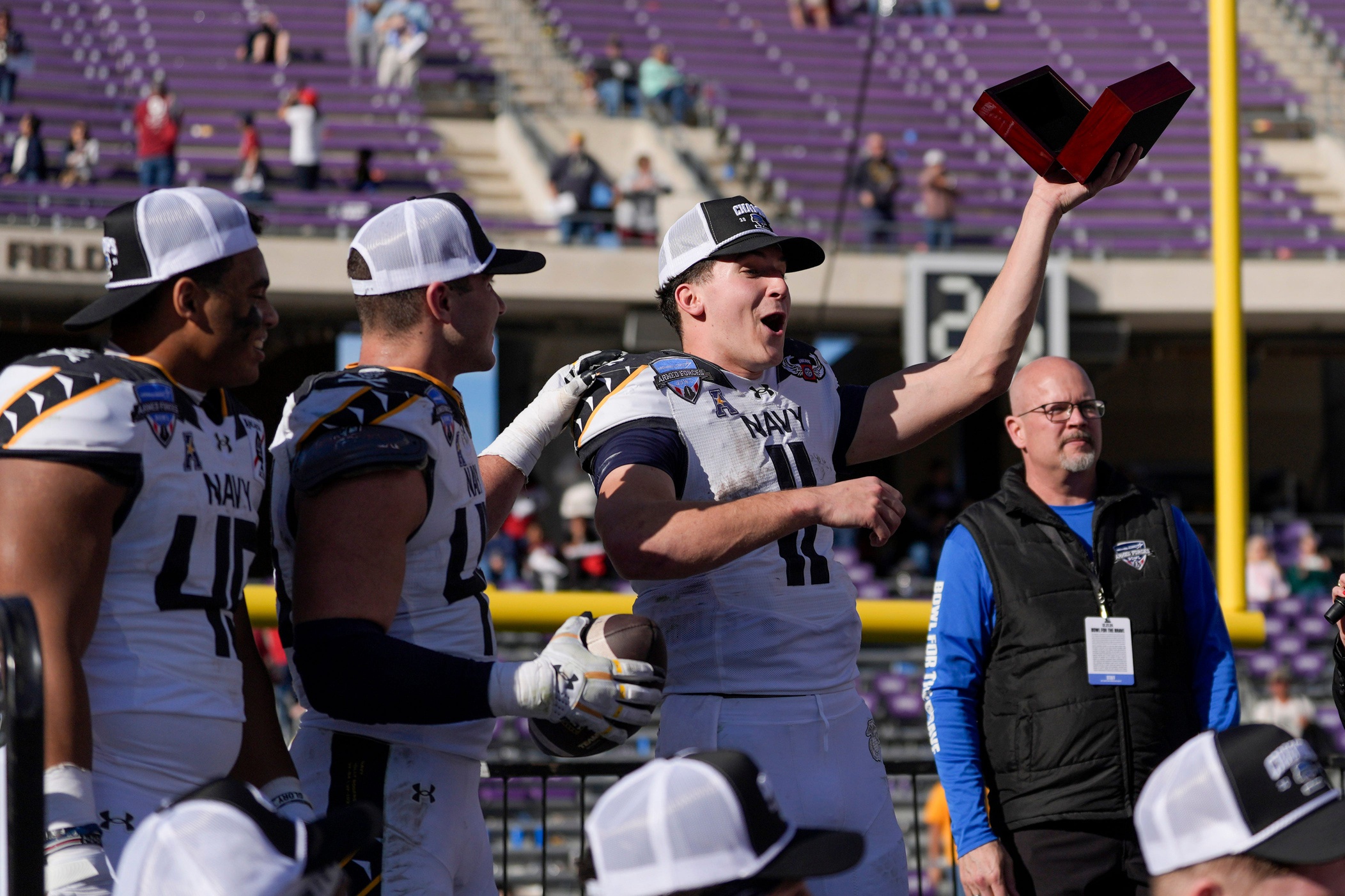 As bowl season chaos continues, the Oklahoma Sooners and the Navy Midshipmen locked up in the Armed Forces Bowl. Who came away with the win?